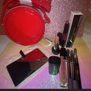 Marc Jacobs RED Cosmetics Bag 7 products bundle gift set (SALE🔥